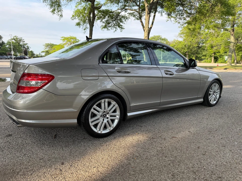 2009 Mercedes-Benz W204 C-Class - Image 17 of 31