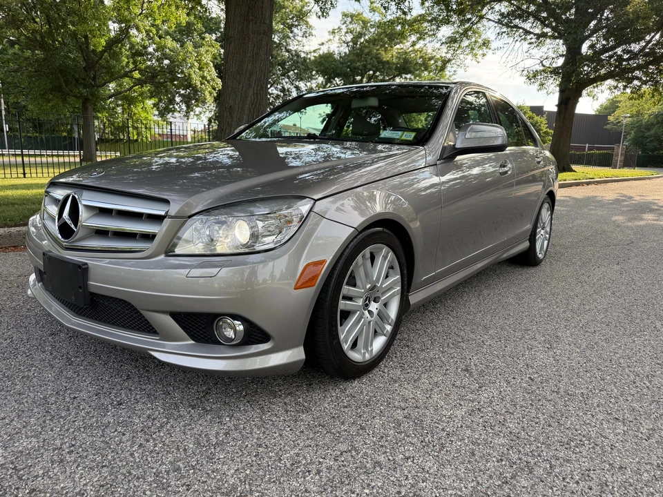 2009 Mercedes-Benz W204 C-Class - Image 5 of 31