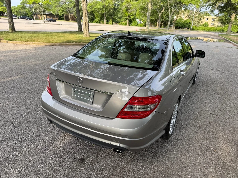 2009 Mercedes-Benz W204 C-Class - Image 14 of 31
