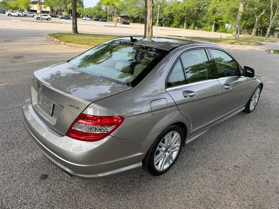 2009 Mercedes-Benz W204 C-Class - Image 16 of 31