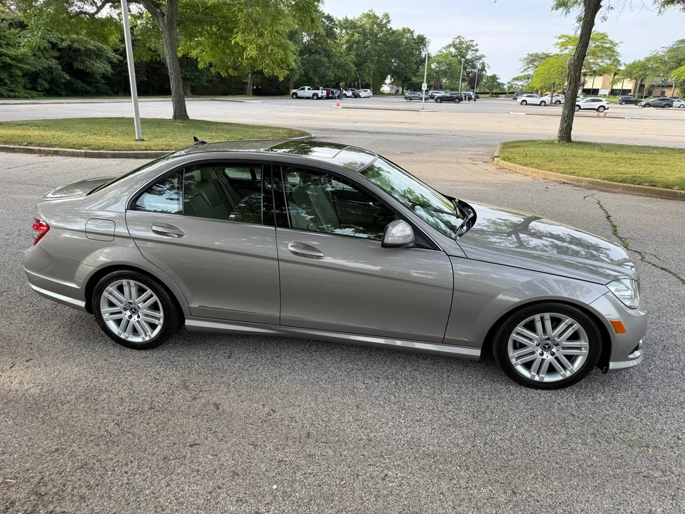 2009 Mercedes-Benz W204 C-Class - Image 21 of 31