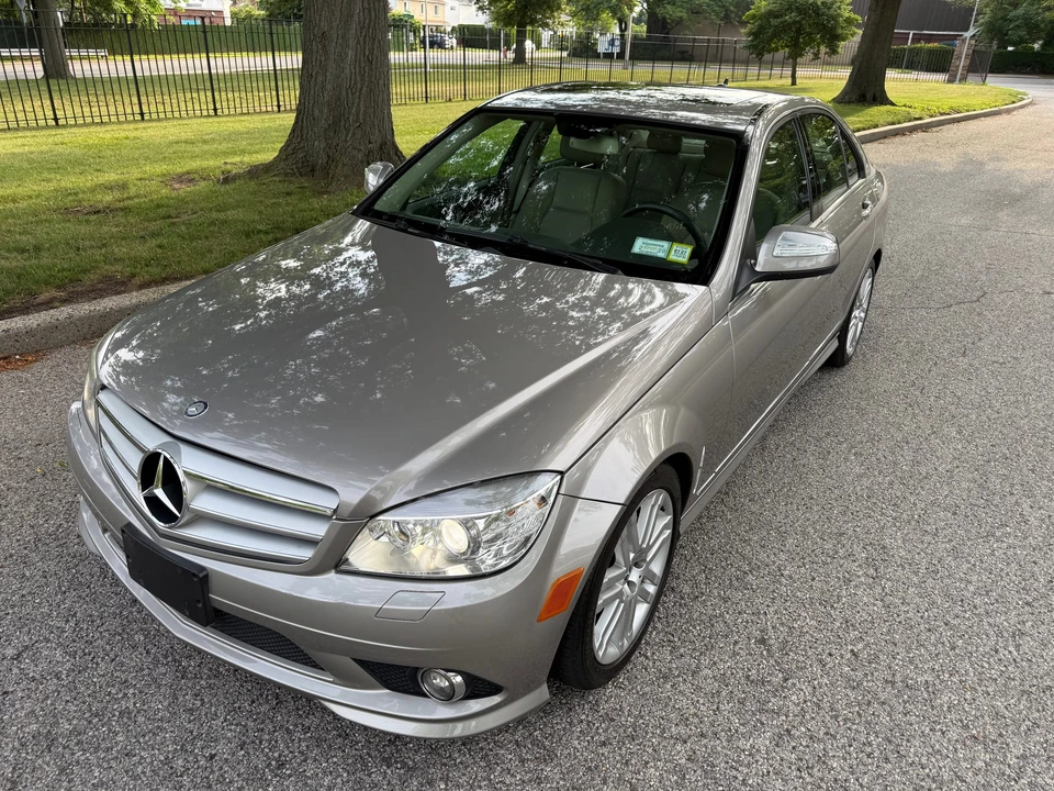2009 Mercedes-Benz W204 C-Class - Image 4 of 31