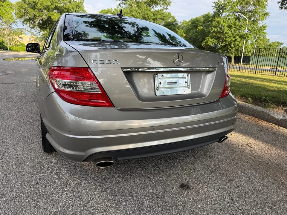 2009 Mercedes-Benz W204 C-Class - Image 11 of 31