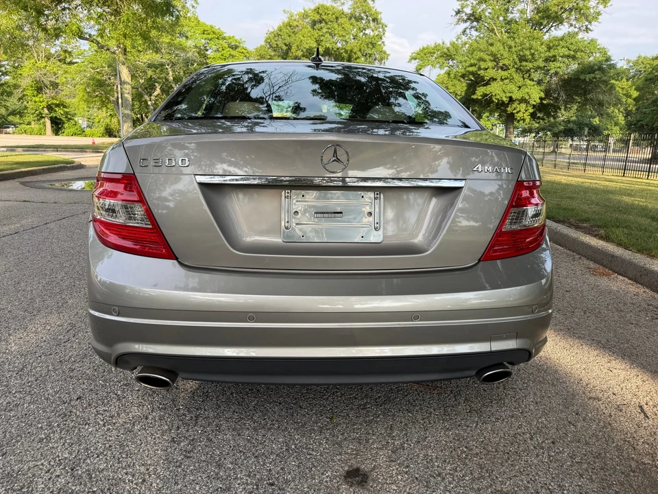 2009 Mercedes-Benz W204 C-Class - Image 10 of 31