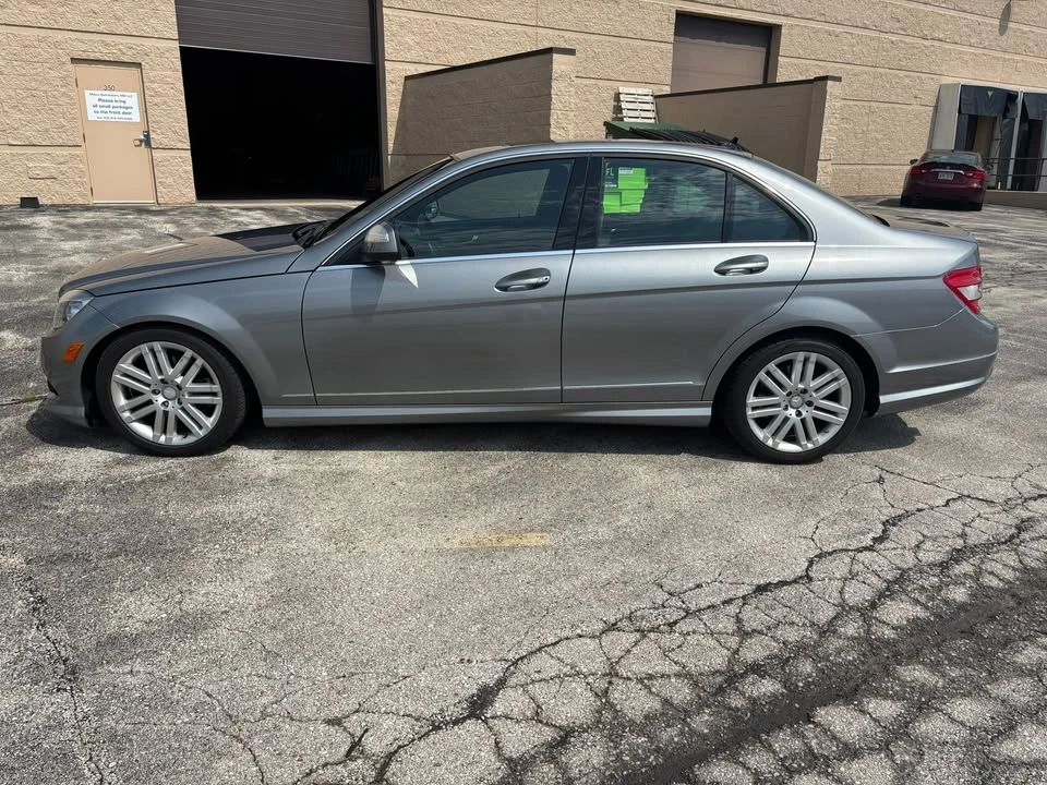 2009 Mercedes-Benz W204 C-Class - Image 2 of 10