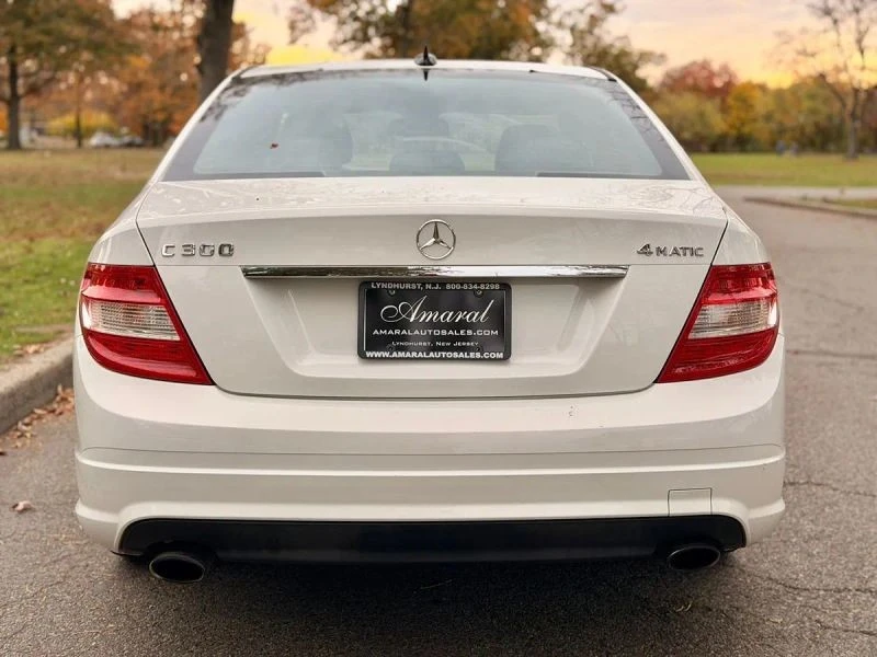 2009 Mercedes-Benz W204 C-Class - Image 8 of 12