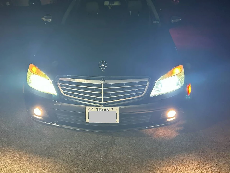 2009 Mercedes-Benz W204 C-Class - Image 2 of 10