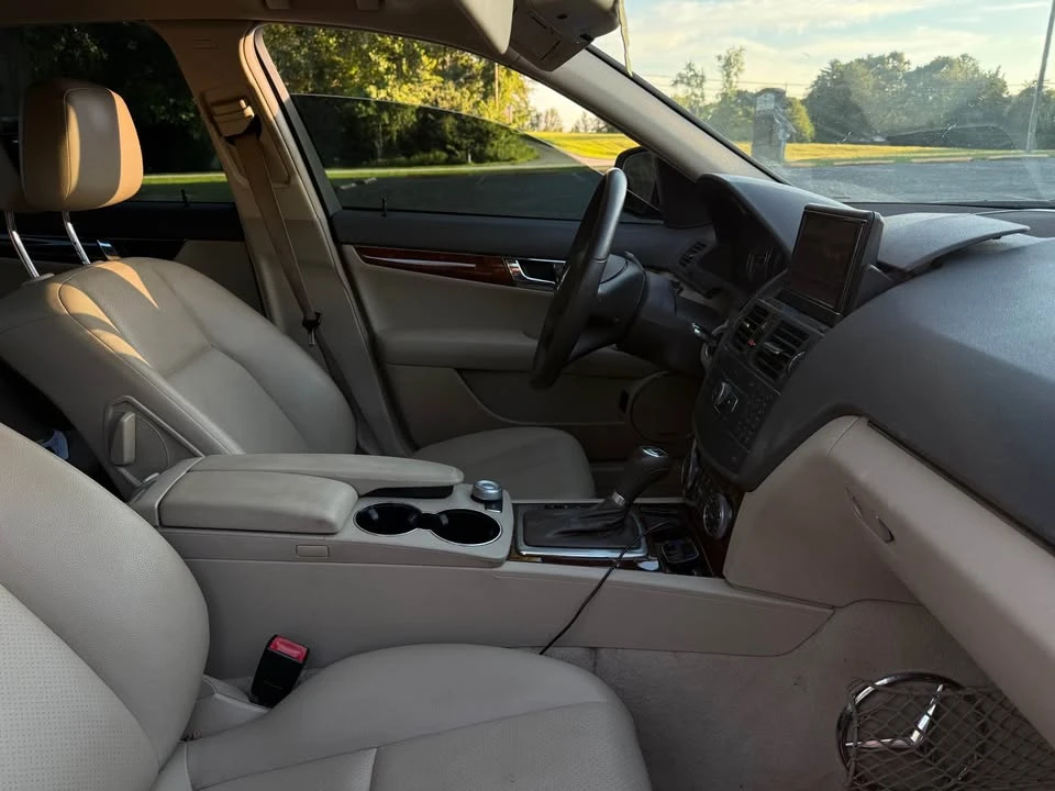 2009 Mercedes-Benz W204 C-Class - Image 10 of 10
