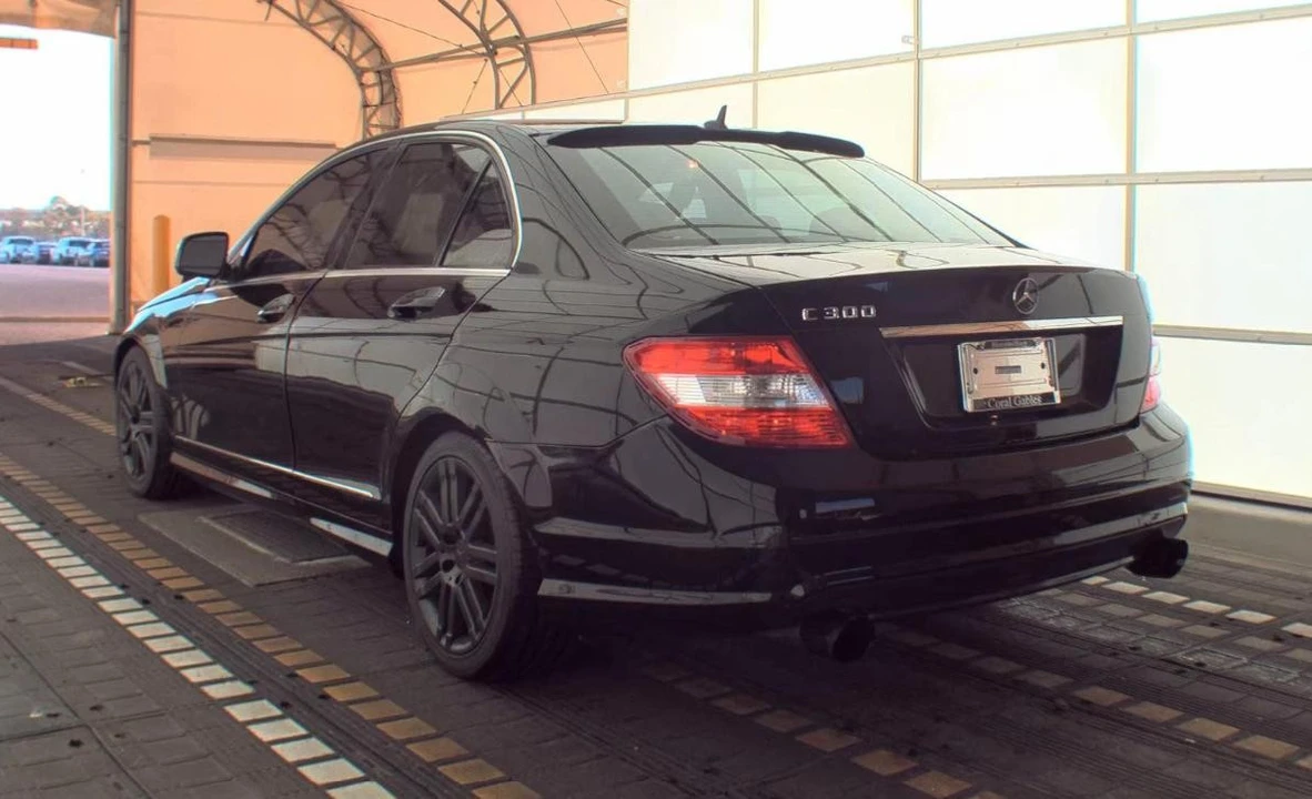 2009 Mercedes-Benz W204 C-Class - Image 6 of 11