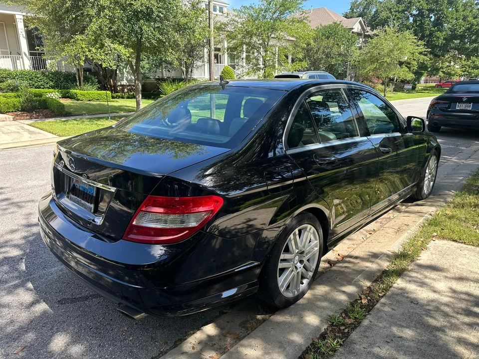 2009 Mercedes-Benz W204 C-Class - Image 8 of 31