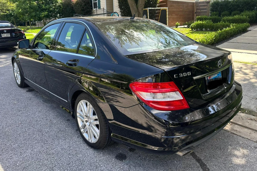 2009 Mercedes-Benz W204 C-Class - Image 4 of 31