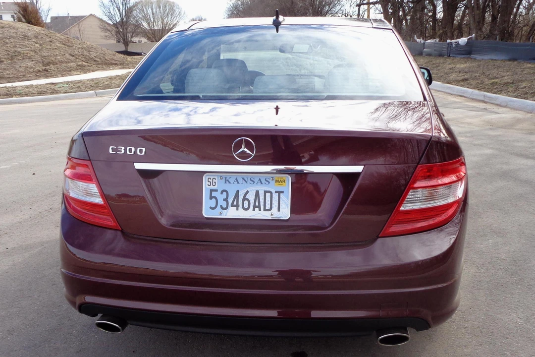 2009 Mercedes-Benz W204 C-Class - Image 5 of 31