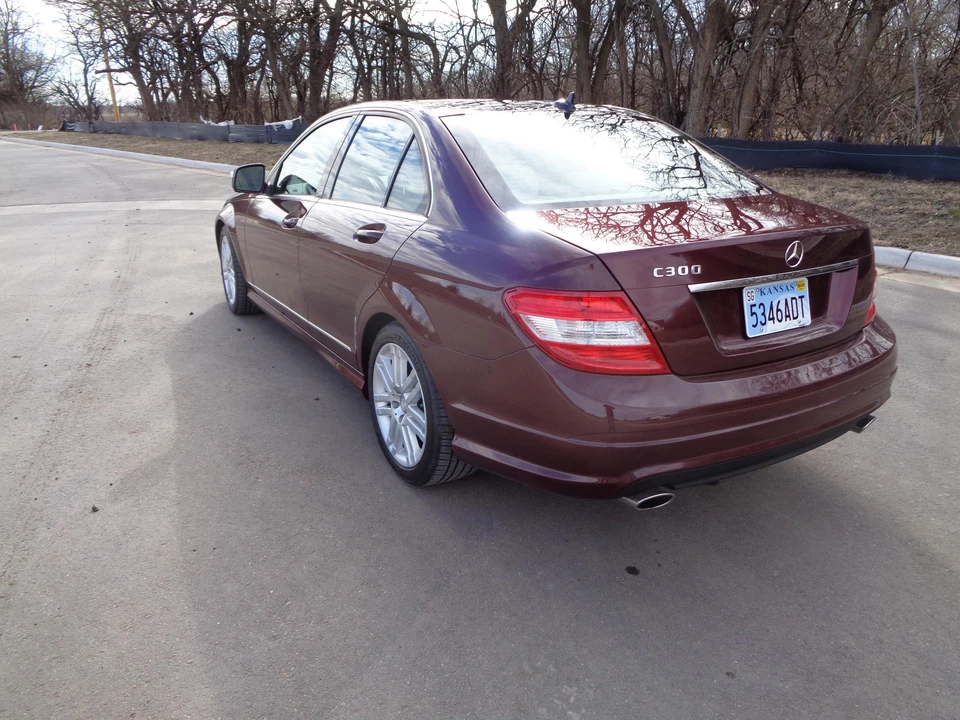 2009 Mercedes-Benz W204 C-Class - Image 10 of 31