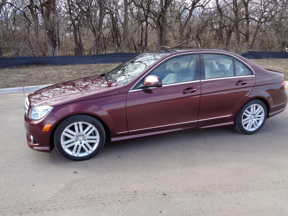 2009 Mercedes-Benz W204 C-Class - Image 9 of 31