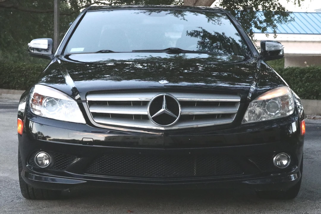 2009 Mercedes-Benz W204 C-Class - Image 2 of 31