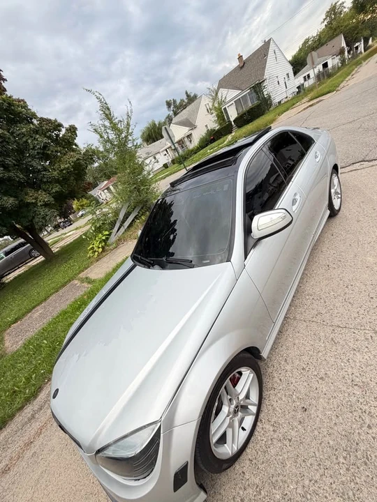2009 Mercedes-Benz W204 C-Class - Image 11 of 20