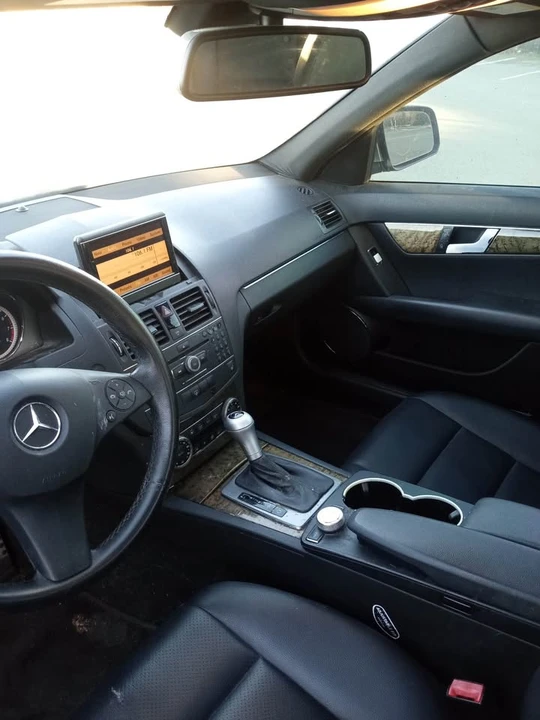 2009 Mercedes-Benz W204 C-Class - Image 6 of 9