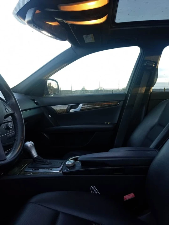 2009 Mercedes-Benz W204 C-Class - Image 7 of 9