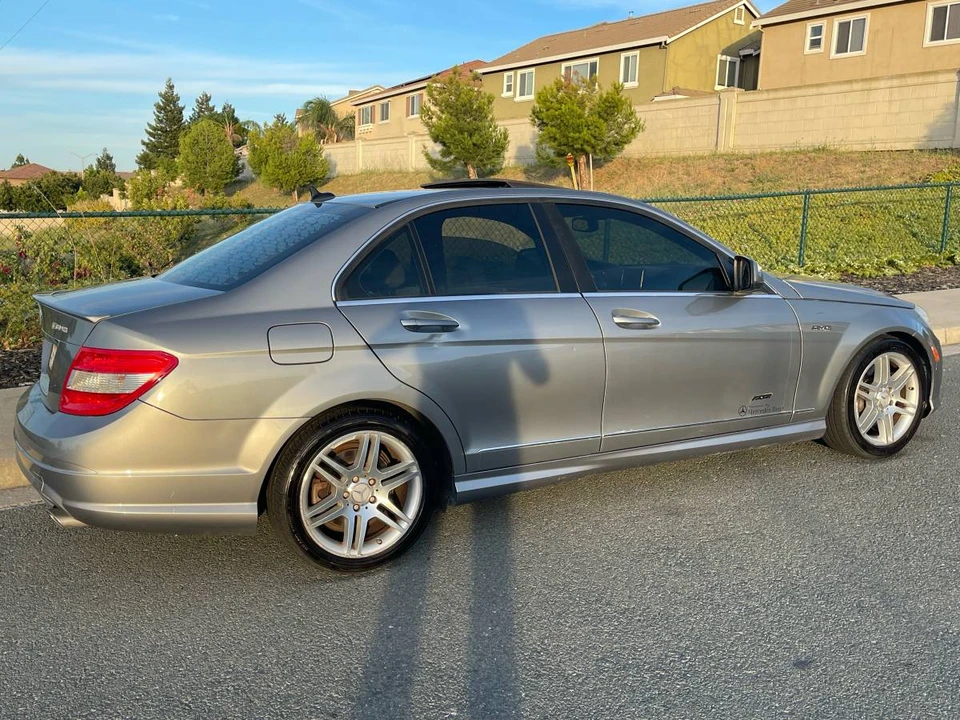 2009 Mercedes-Benz W204 C-Class - Image 2 of 6