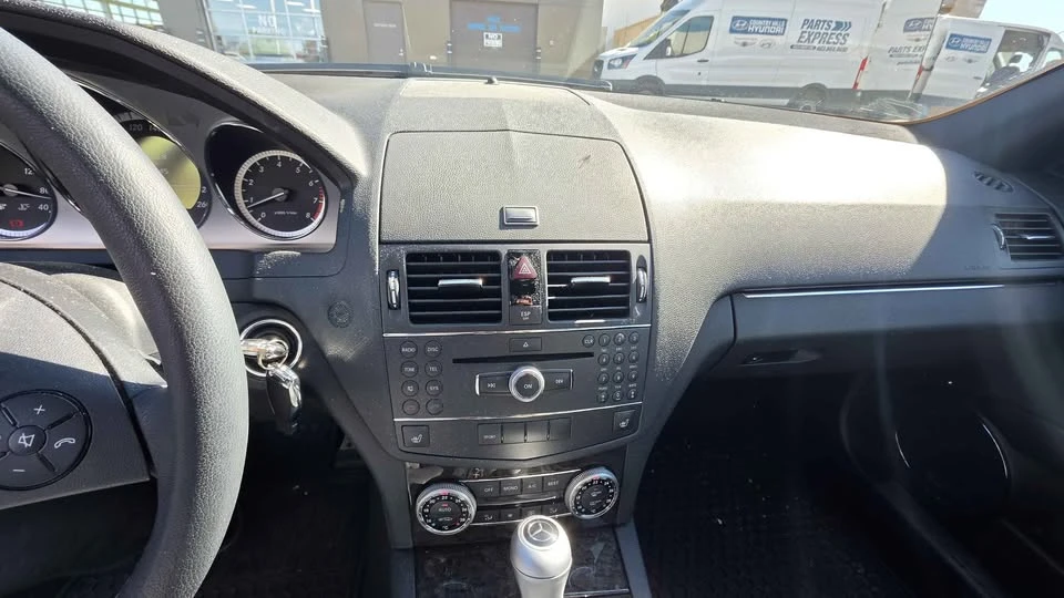 2009 Mercedes-Benz W204 C-Class - Image 12 of 15