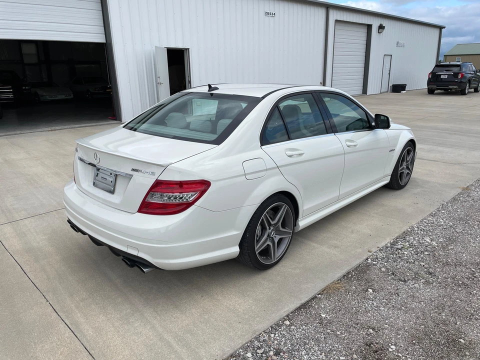 2009 Mercedes-Benz W204 C 63 AMG - Image 11 of 31