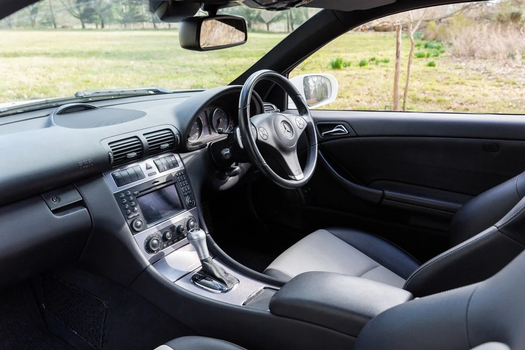 2008 Mercedes-Benz C-Class - Image 15 of 30