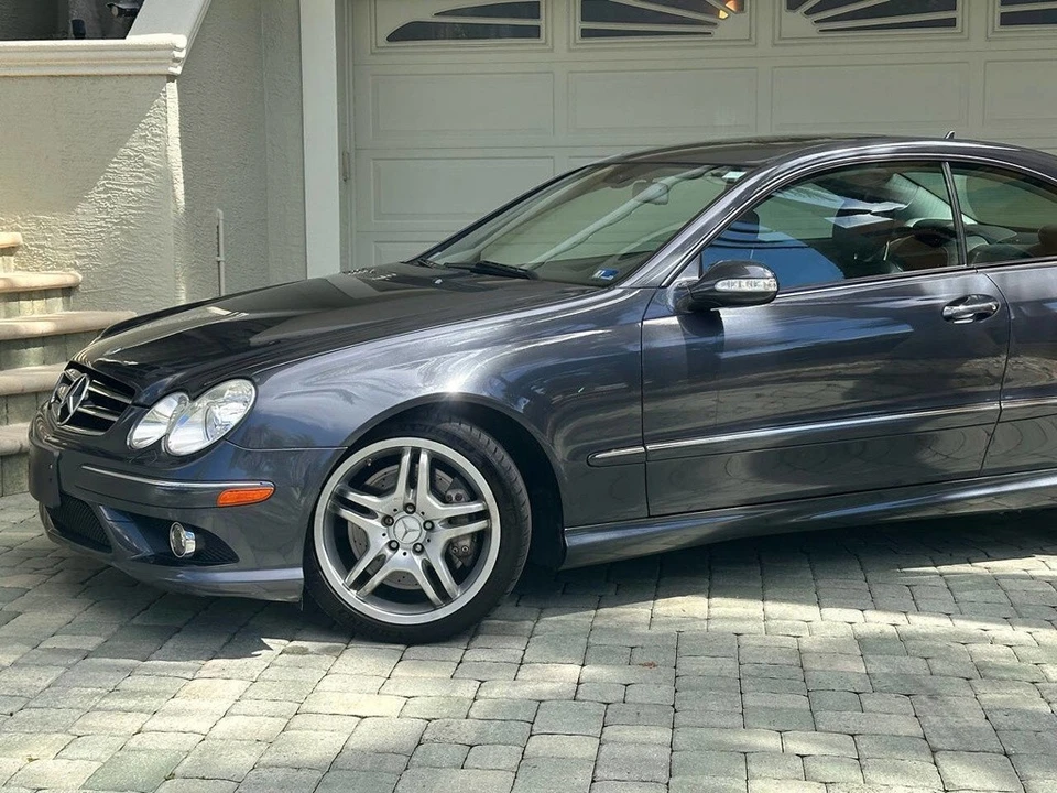 2009 Mercedes-Benz C209/A209 CLK-Class - Image 2 of 24