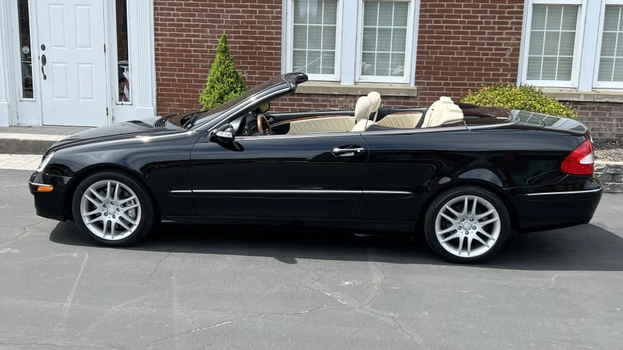 2009 Mercedes-Benz C209/A209 CLK-Class - Image 2 of 12