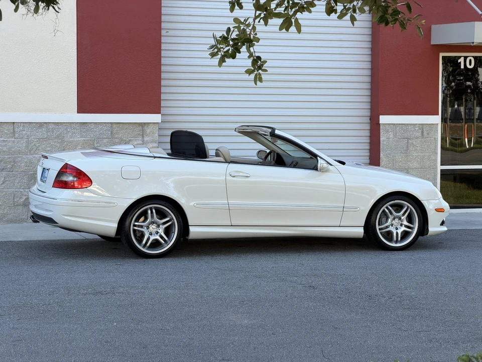 2009 Mercedes-Benz C209/A209 CLK-Class - Image 10 of 31
