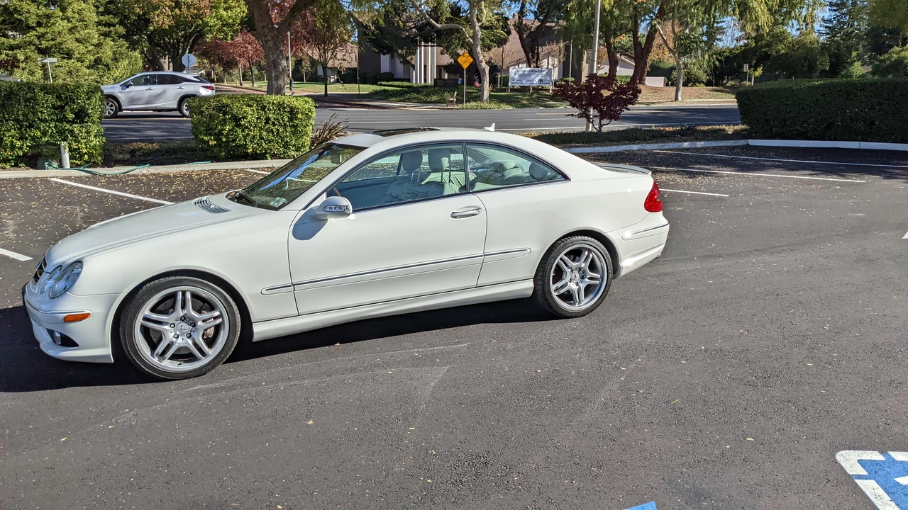 2009 Mercedes-Benz C209/A209 CLK-Class - Image 11 of 31