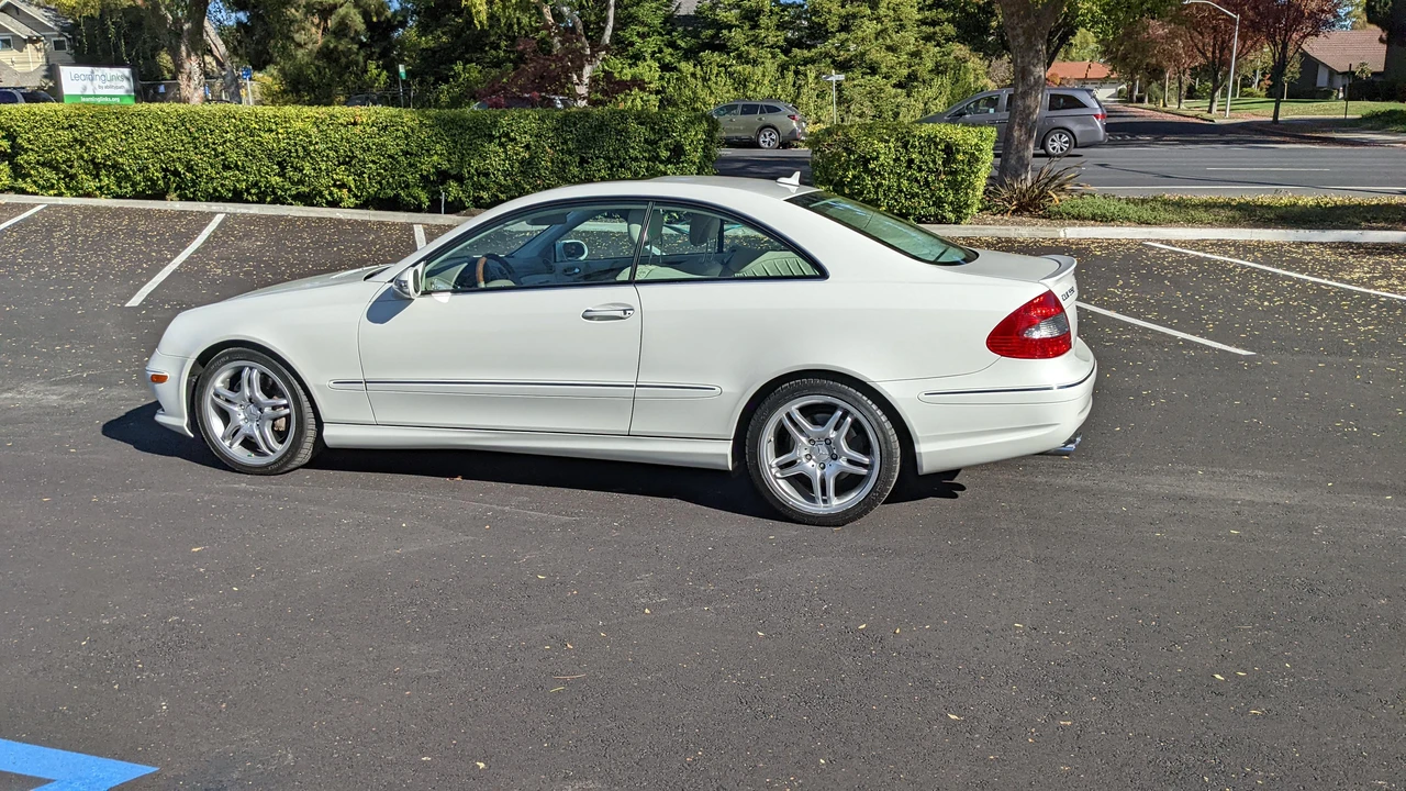 2009 Mercedes-Benz C209/A209 CLK-Class - Image 14 of 31
