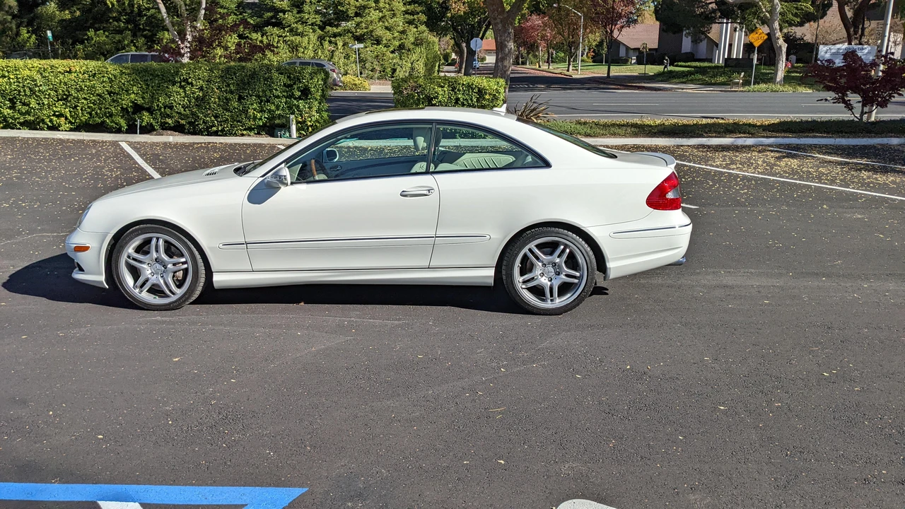 2009 Mercedes-Benz C209/A209 CLK-Class - Image 13 of 31