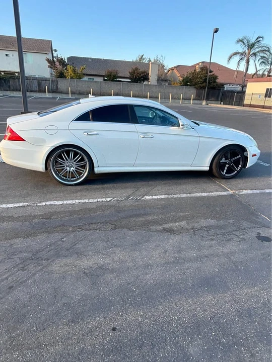 2009 Mercedes-Benz C219 CLS-Class - Image 2 of 10
