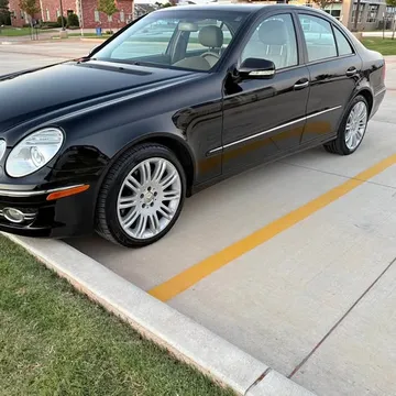 2009 Mercedes-Benz E-350 4Matic Sedan Luxury
