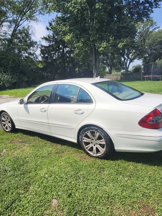 2009 Mercedes-Benz W211 E-Class - Image 2 of 6