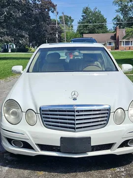 2009 Mercedes-Benz E-Class E 300 4MATIC Sedan 4D