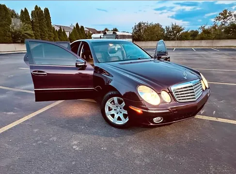 2009 Mercedes-Benz E-Class E 320 CDI Sedan 4D