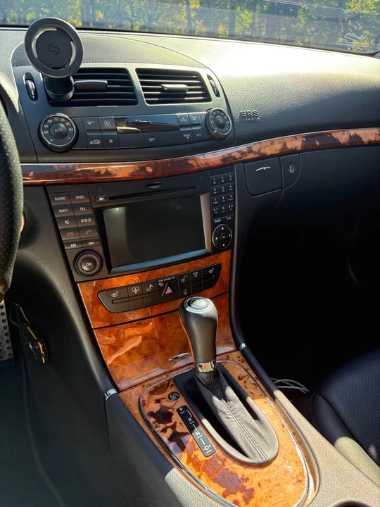 2009 Mercedes-Benz W211 E-Class - Image 12 of 14
