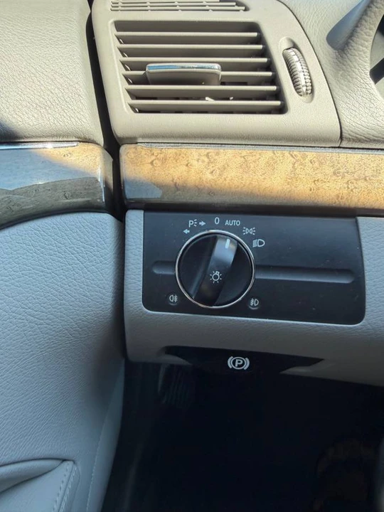 2009 Mercedes-Benz W211 E-Class - Image 7 of 16