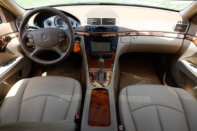 2009 Mercedes-Benz W212 E-Class - Image 2 of 18