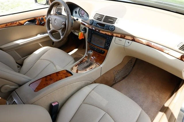 2009 Mercedes-Benz W212 E-Class - Image 15 of 18