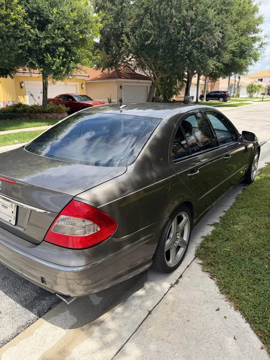 2009 Mercedes-Benz W211 E-Class - Image 9 of 13