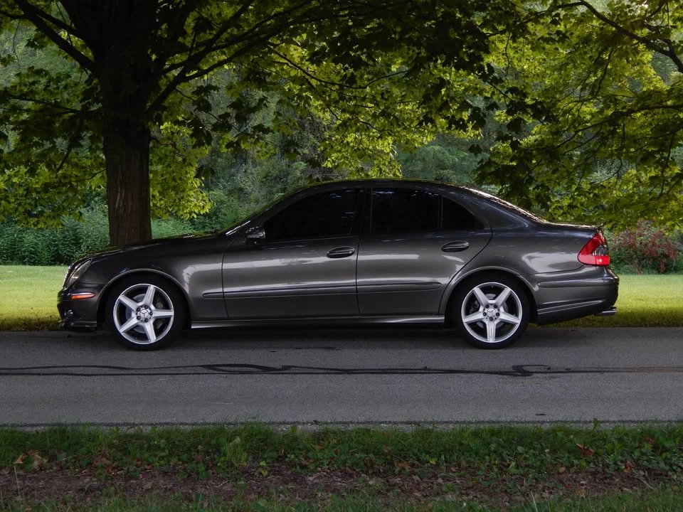 2009 Mercedes-Benz W211 E-Class - Image 2 of 9
