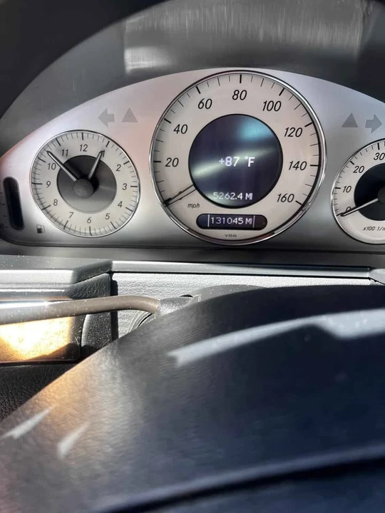 2009 Mercedes-Benz W211 E-Class - Image 9 of 12