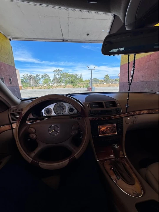 2009 Mercedes-Benz W211 E-Class - Image 7 of 12