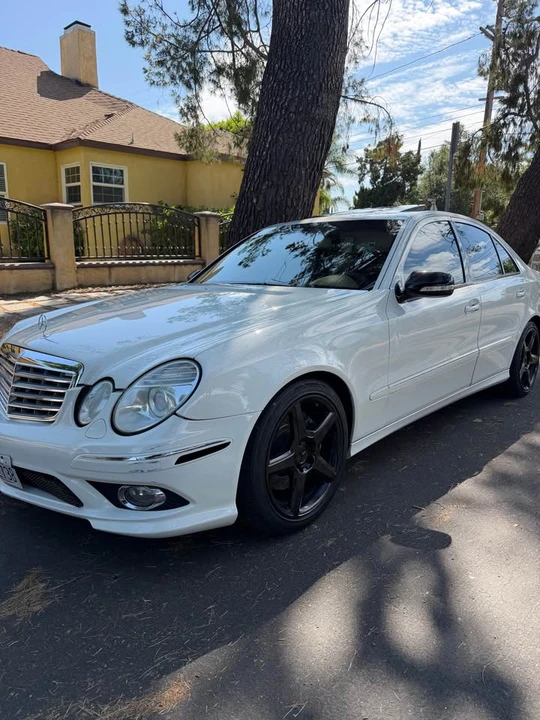 2009 Mercedes-Benz W212 E-Class - Image 11 of 16