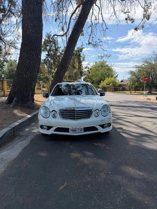2009 Mercedes-Benz W212 E-Class - Image 2 of 16