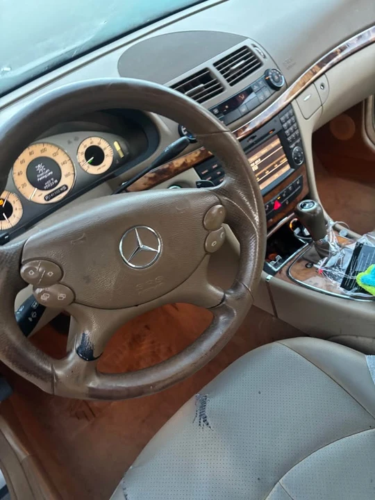 2009 Mercedes-Benz W212 E-Class - Image 6 of 10
