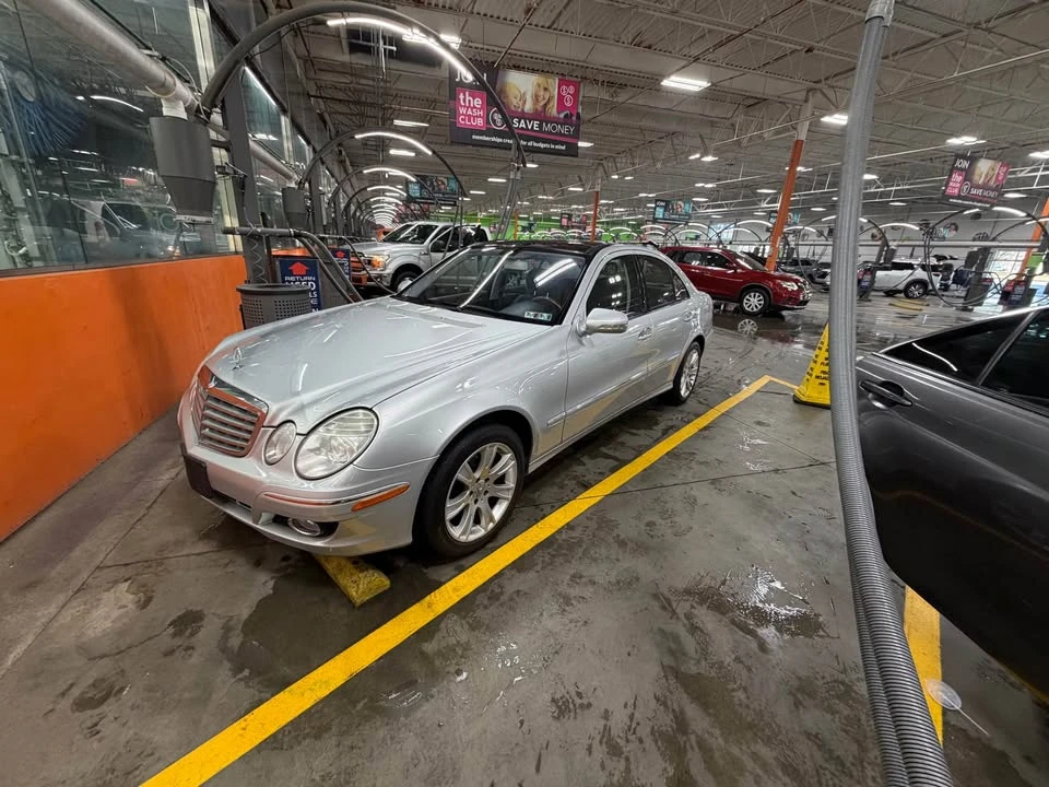 2009 Mercedes-Benz W211 E-Class - Image 2 of 10