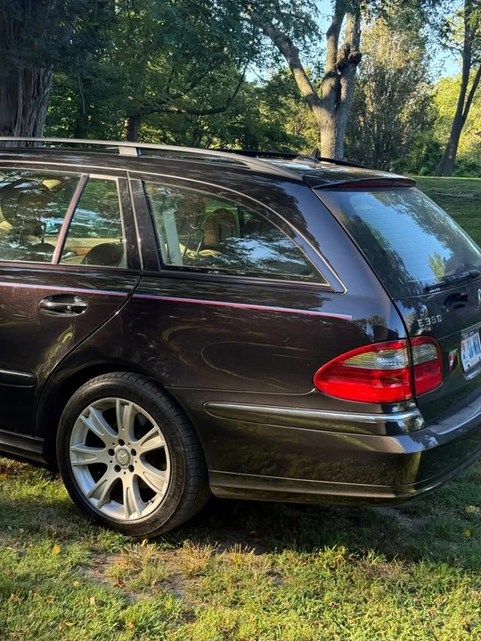 2009 Mercedes-Benz W211 E-Class - Image 2 of 18